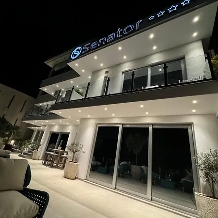 Hotel Senator-2