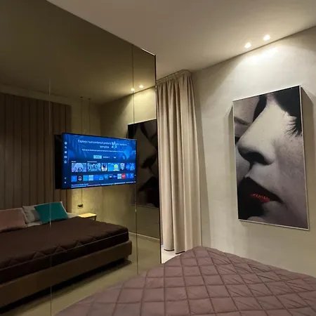 Tropicana Room-3