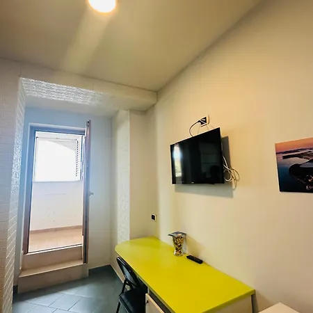 Lido Di Procida Guest House-3