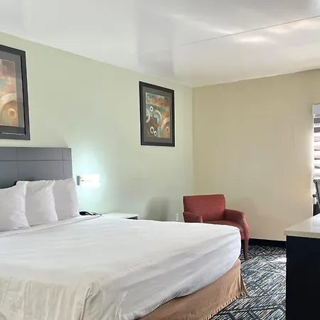 Baymont By Wyndham Cincinnati Sharonville-2