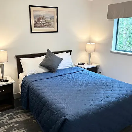 Canadian Inn-2