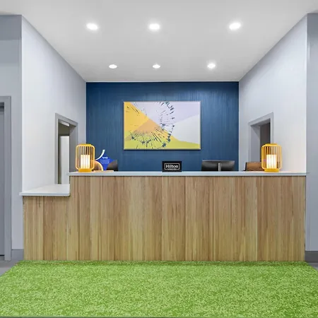 Spark By Hilton Homewood Birmingham-2