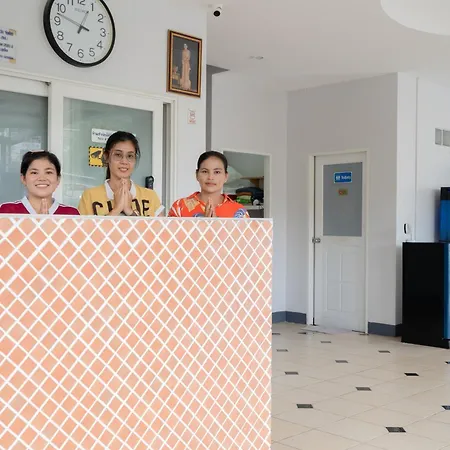 Square One Hotel Patong-2