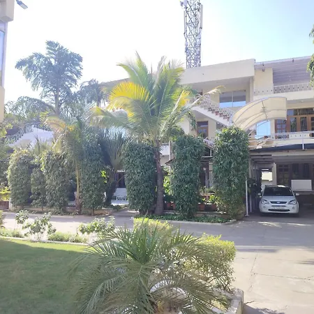 Hotel Sukhvilas-2