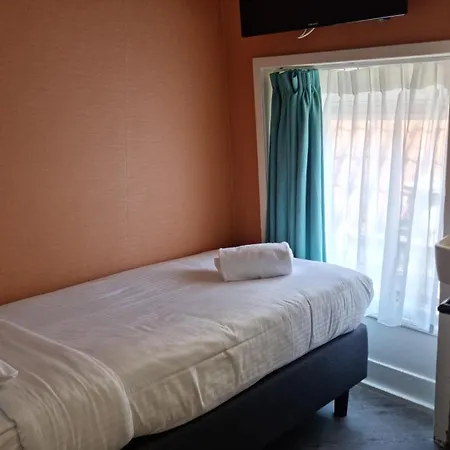 Budget Hotel Tourist Inn-2