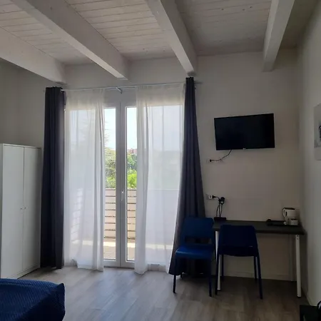 B&B-Country House-Appartamenti Ai Cipressi-3