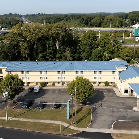 Quality Inn & Suites Danbury Near University-2