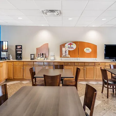 Super 8 By Wyndham Columbia-2