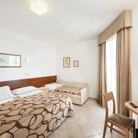Hotel Fenix-3