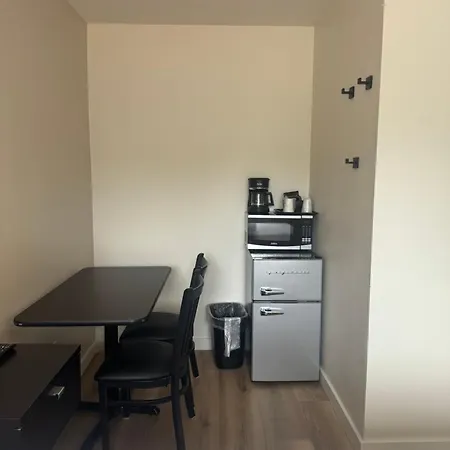Richland Inn And Suites-2