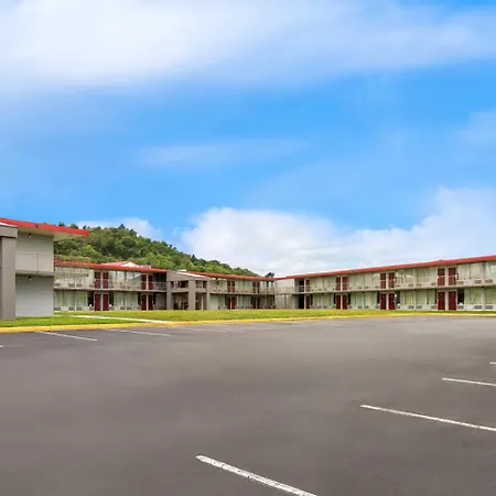 Red Roof Inn & Suites Cave City-3