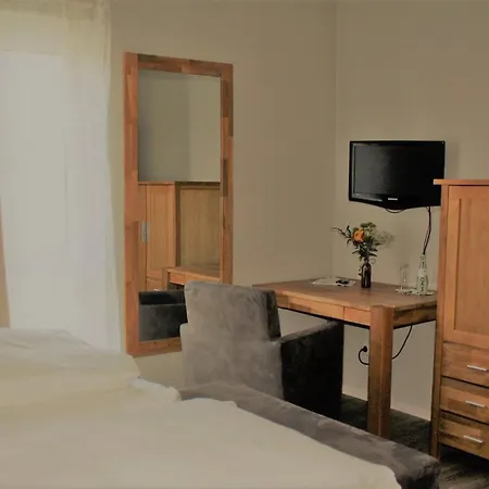 Hotel Schöne Aussicht-3