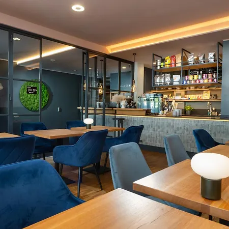 Waveboard Hotel & Boardinghouse-2