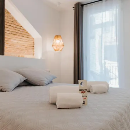 Hulot B&B Valencia-2