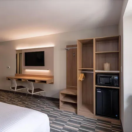 Microtel Inn & Suites By Wyndham Georgetown Lake-2