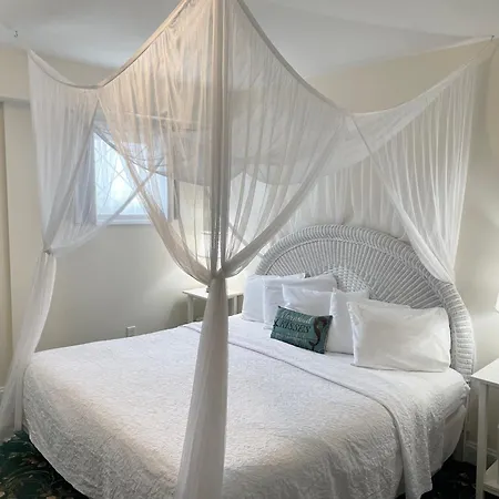 Hotel Macomber Adults Only-3