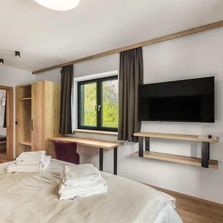 Emma Deluxe Aparthotel, Aircondition, Ganzjaehrig Beheizter Aussenpool & Skibus Direkt Vor Der Tuer-3