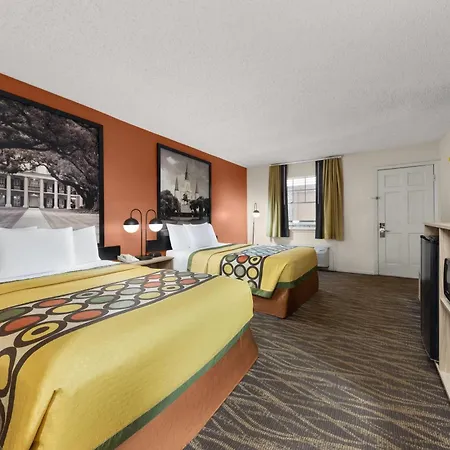 Super 8 By Wyndham New Orleans-2