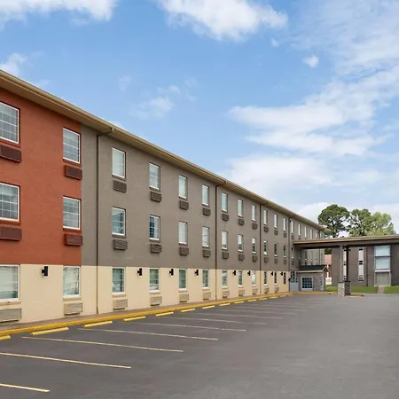 Baymont By Wyndham Jefferson City-3