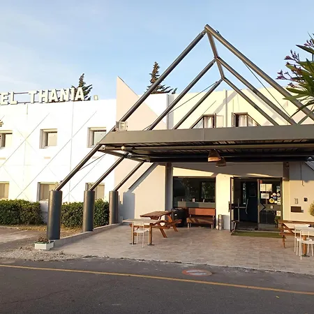 HOTEL THANIA Sète Frontignan-2