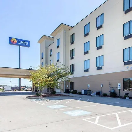 Comfort Inn & Suites-3