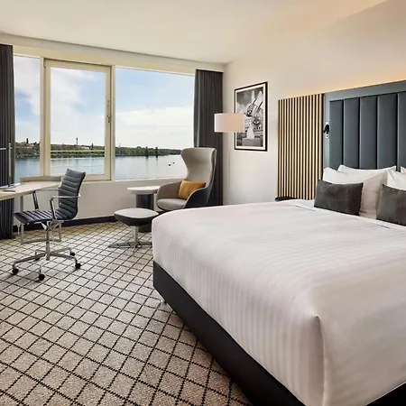 Courtyard By Marriott Hannover Maschsee-2