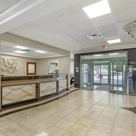 Best Western Plus Travel Hotel Toronto Airport-3