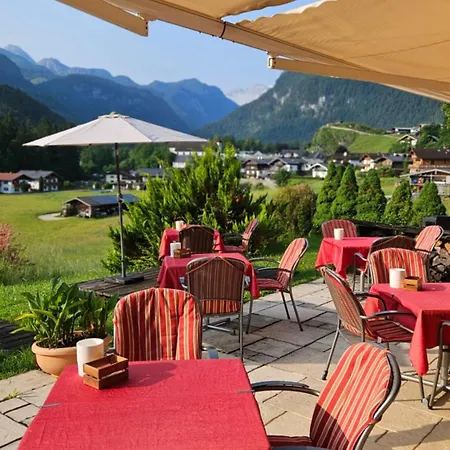 Tourist Hotel Boehm-2