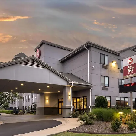 Best Western Plus Castlerock Inn & Suites-2