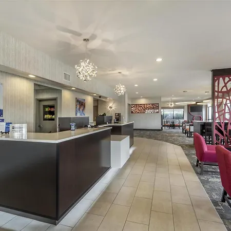 Best Western Plus Castlerock Inn & Suites-3