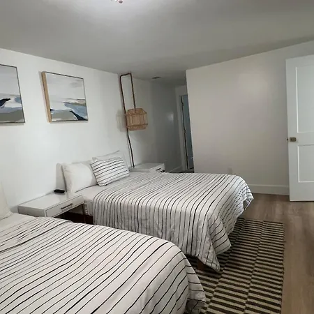 Driftwood Motel-2