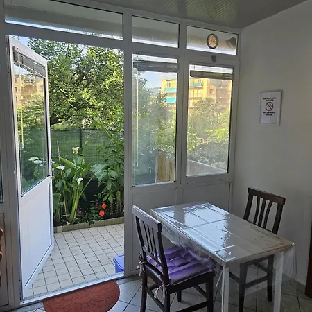 Victoria'S House-2