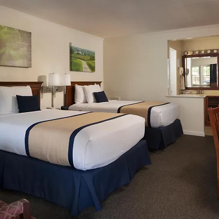 Travelers Rest Motel-3