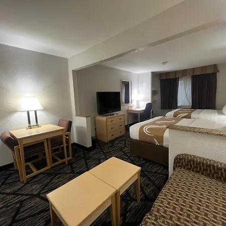 Quality Inn & Suites Loveland-3