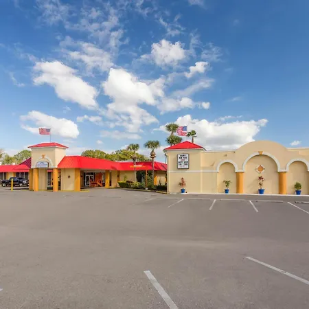 Howard Johnson By Wyndham Lakeland-3