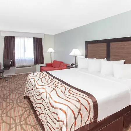 Baymont By Wyndham Grand Haven-2