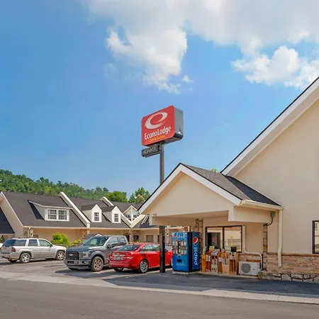 Econo Lodge Inn & Suites Gatlinburg At The Convention Center-3