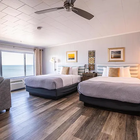 Beachfront Inn-2