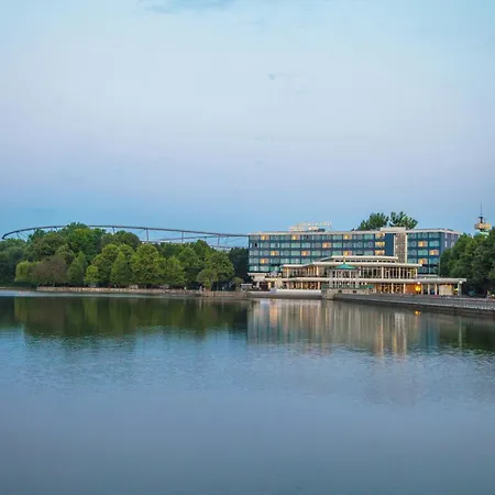 Courtyard By Marriott Hannover Maschsee-3