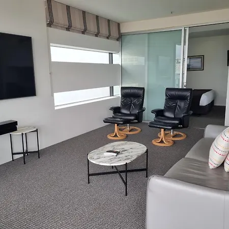 Cairns Private Apartments-3