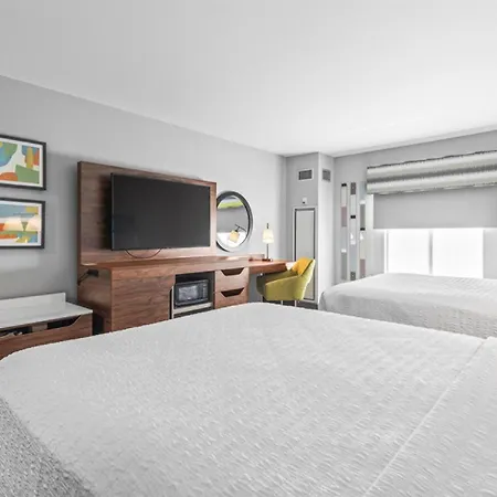 Hampton Inn Columbus-North-2