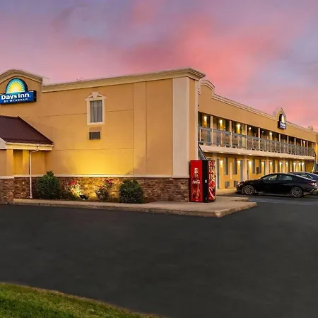 Days Inn By Wyndham Fort Wayne-2