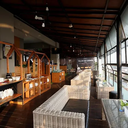 Yellow Star Gejayan Hotel-3