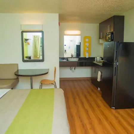 Motel 6-Palestine, Tx-2