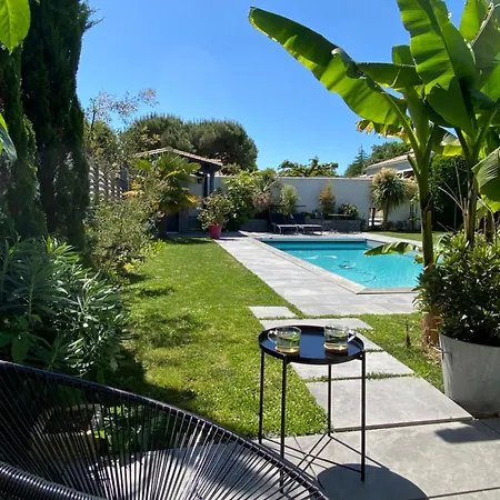 Maison M, chambre privée accès jardin piscine et jacuzzi près de La Rochelle-2