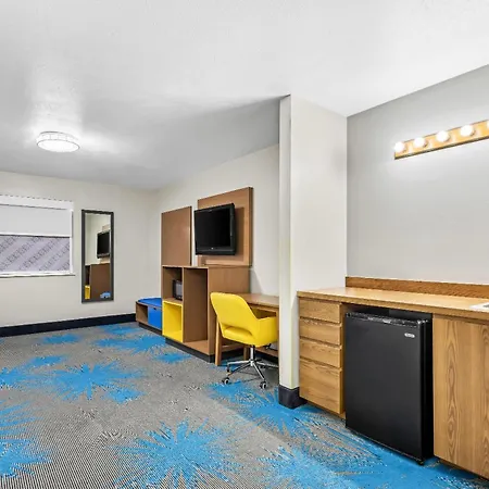 Days Inn By Wyndham Mitchell Sd-3
