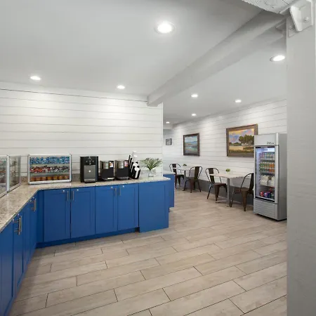 Shem Creek Inn-3