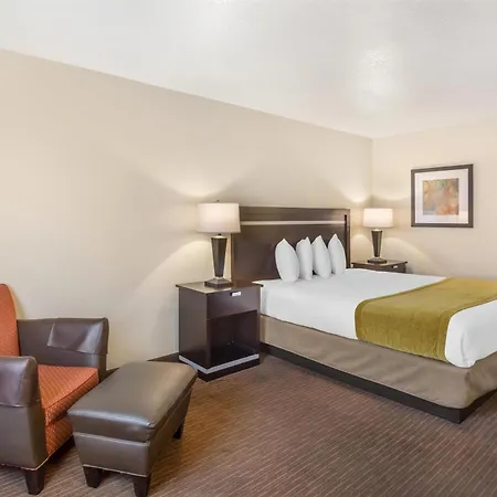 Best Western Luxury Inn-3