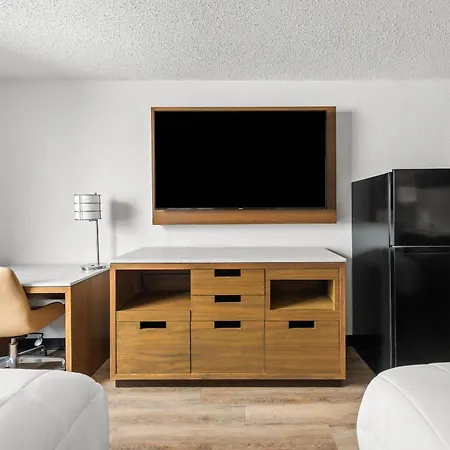 Suburban Studios Fairborn - Dayton-2