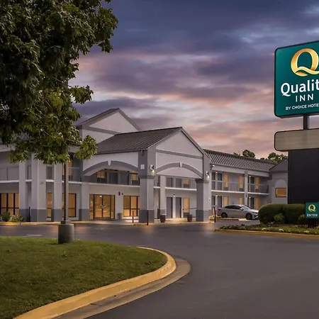 Quality Inn Oak Grove Fort Campbell-3